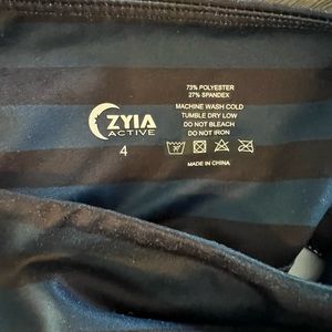 Zyia Leggings